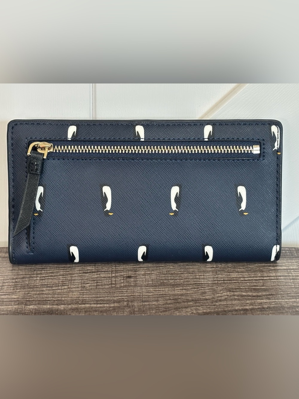 Kate Spade New York Cameron Penguin 🐧 Large Slim Bifold Wallet - Picture 2 of 11